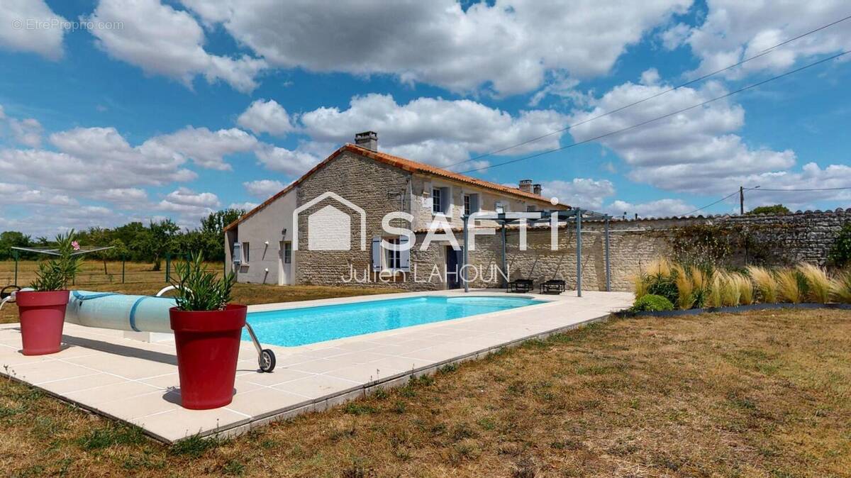 Photo 1 - Maison à SIGOGNE
