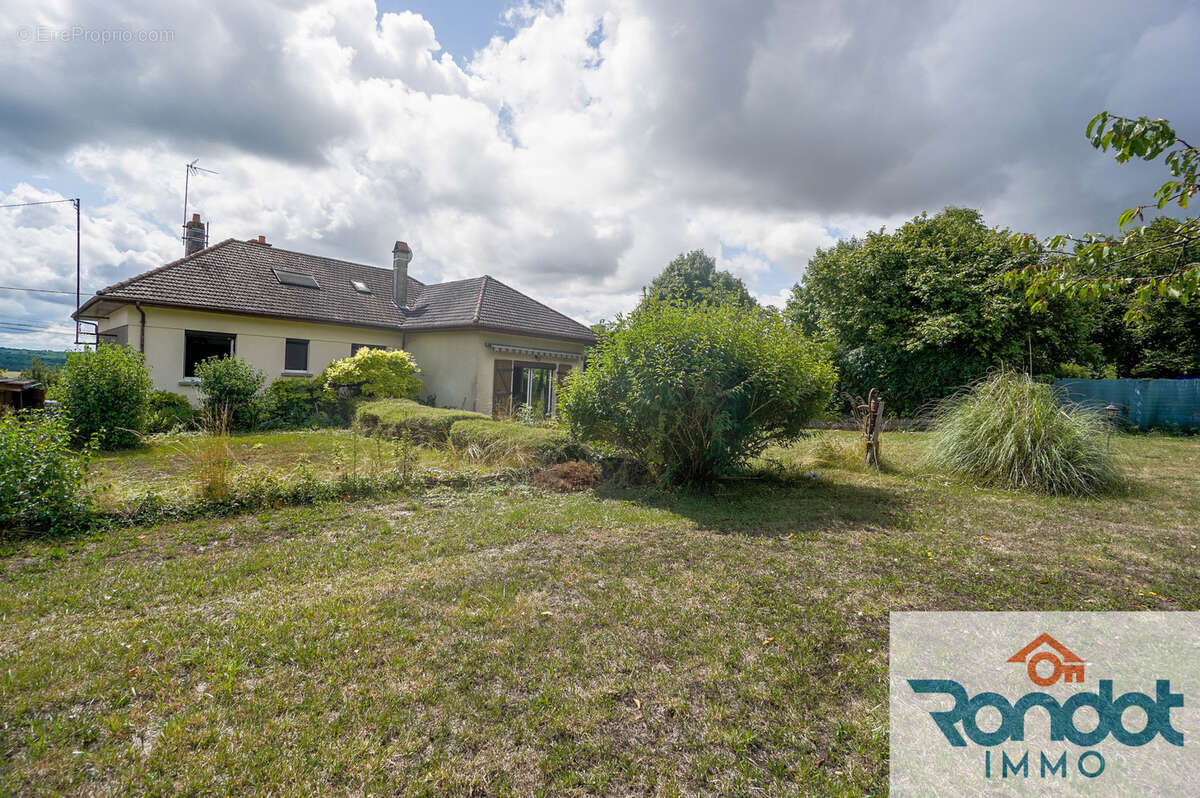 Maison à BOURBERAIN