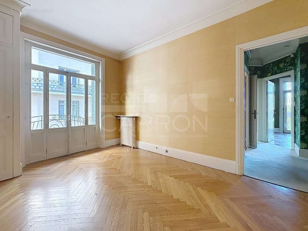 Lyon 6 brotteaux dernier etage 785000€ 6 pieces 136m² vue fourviere - photo 3
