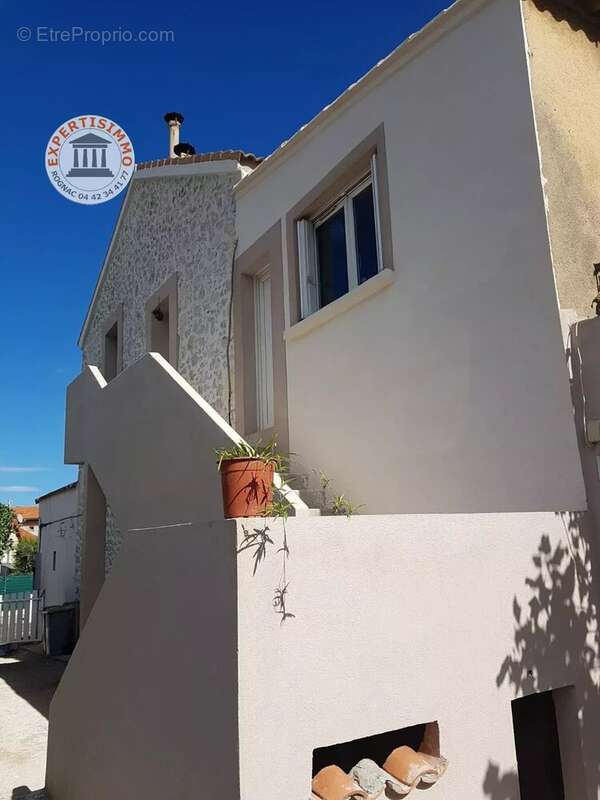 Appartement à SAINT-VICTORET