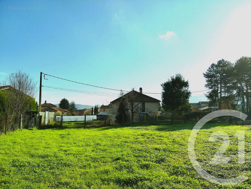 Terrain à LOIRE-SUR-RHONE