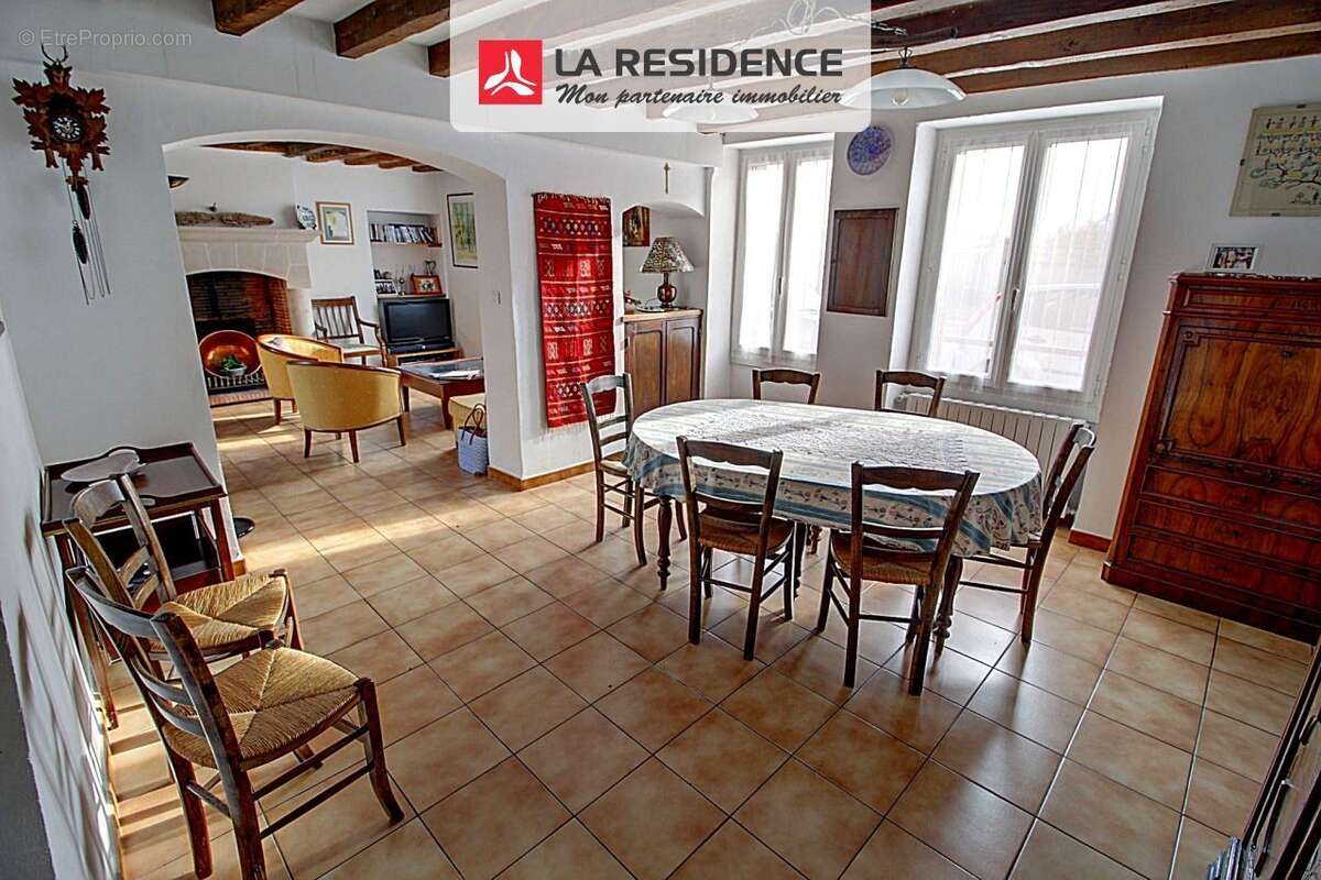 Maison à VAUX-SUR-SEINE