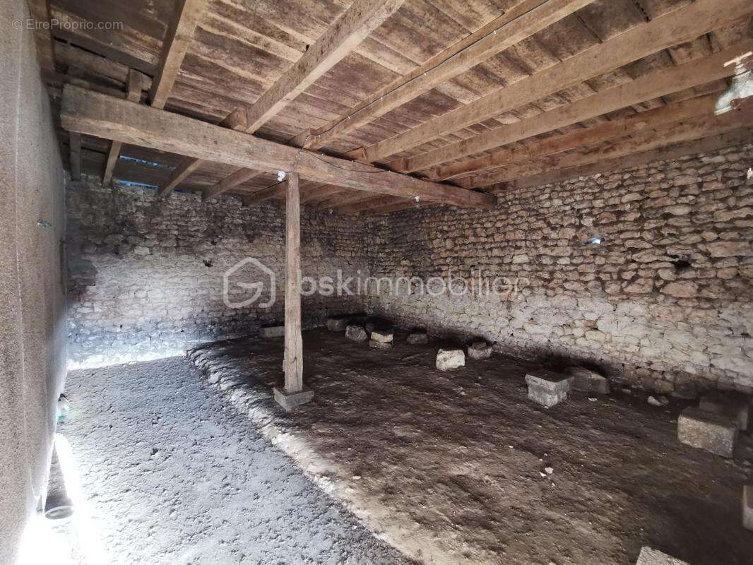 Maison à EXPIREMONT