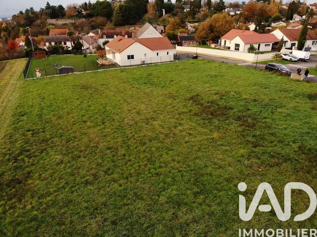 Photo 2 - Terrain à CHATELLERAULT