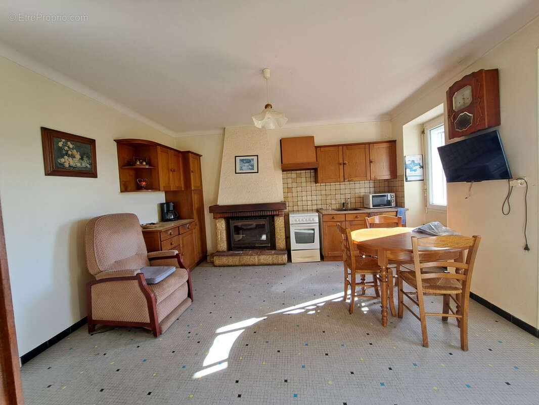 Maison à LE LANDREAU