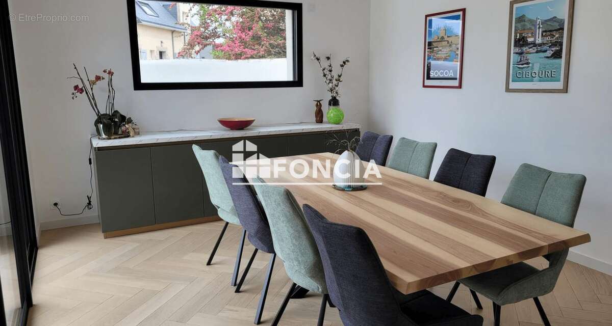 Maison à CHARTRES-DE-BRETAGNE