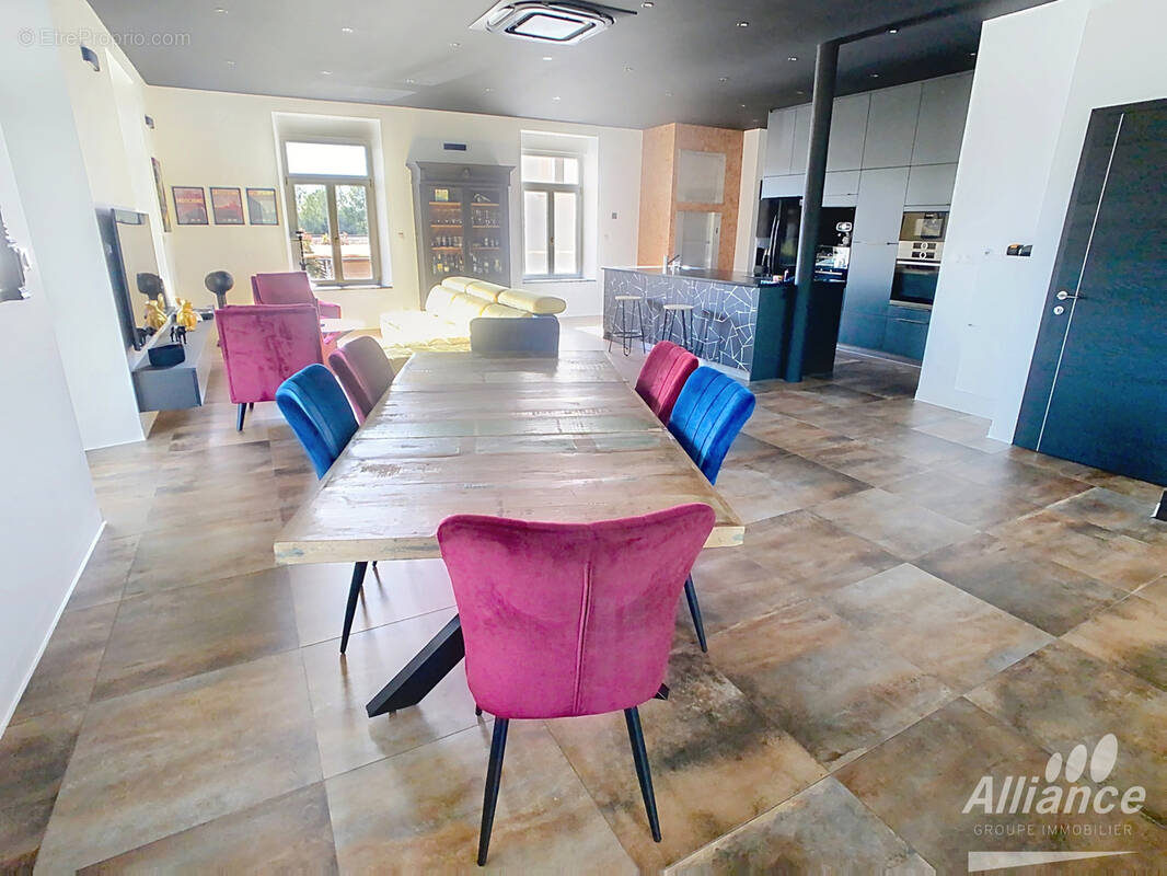 Appartement à MEZIRE