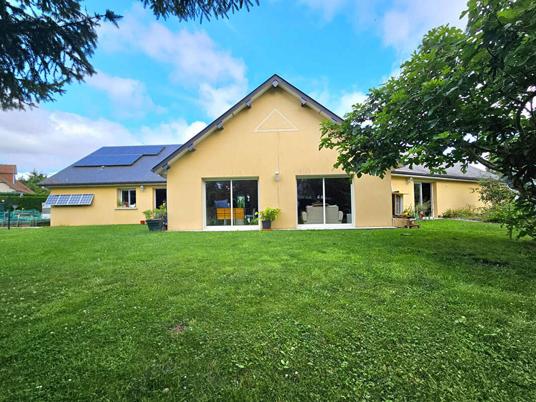 Maison à MESNIL-RAOUL