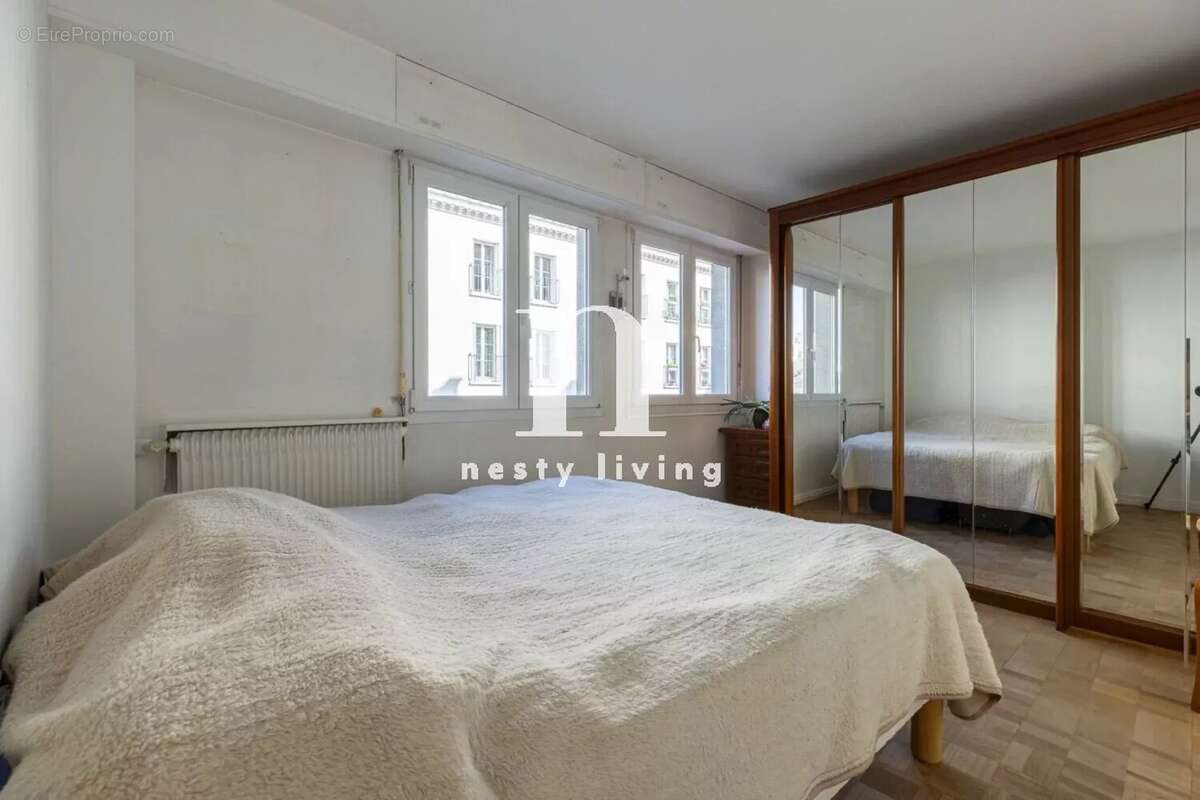 Appartement à PARIS-6E