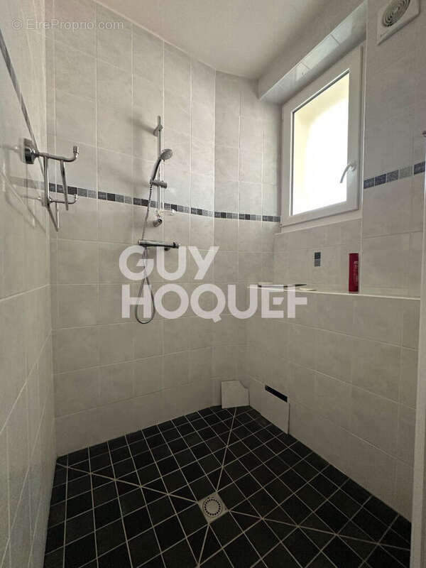 Maison 141 m² à Saint-Fromond  - photo 10