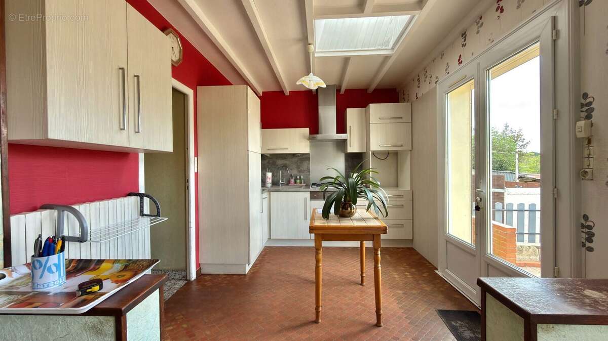 Maison à BONNETABLE