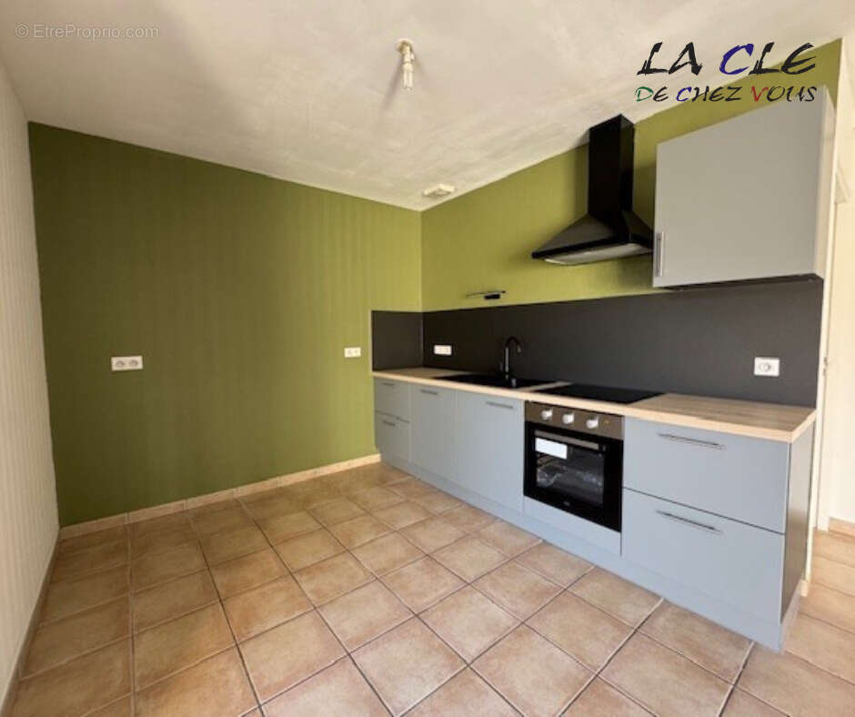 Maison à FAYE-SUR-ARDIN