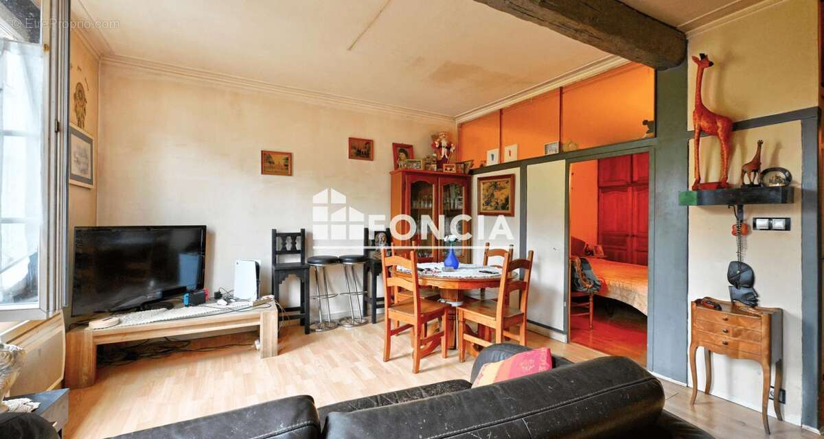 Appartement à MARINES