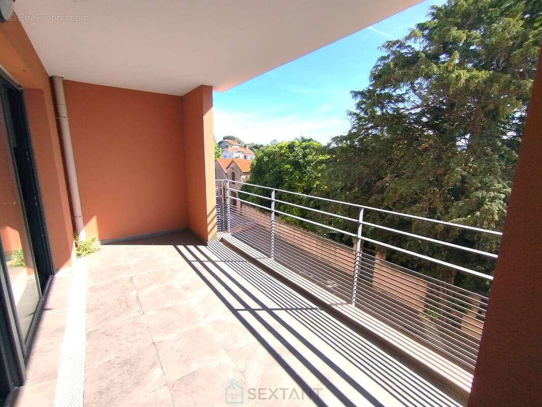 Appartement à FREJUS