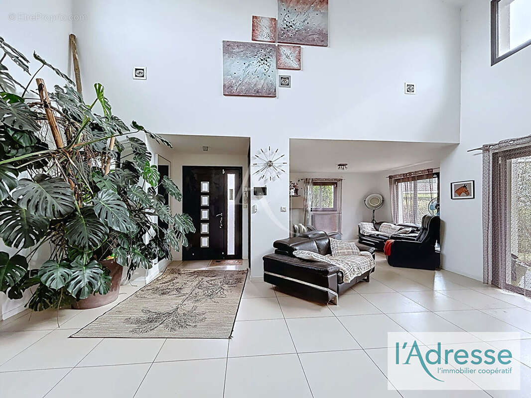 Maison à CASTELGINEST