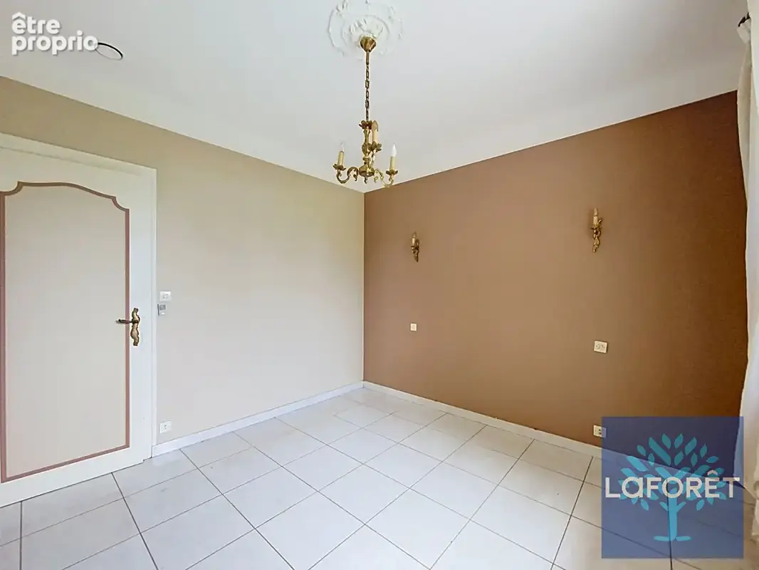 Maison des années 70 sur sous-sol total - photo 7