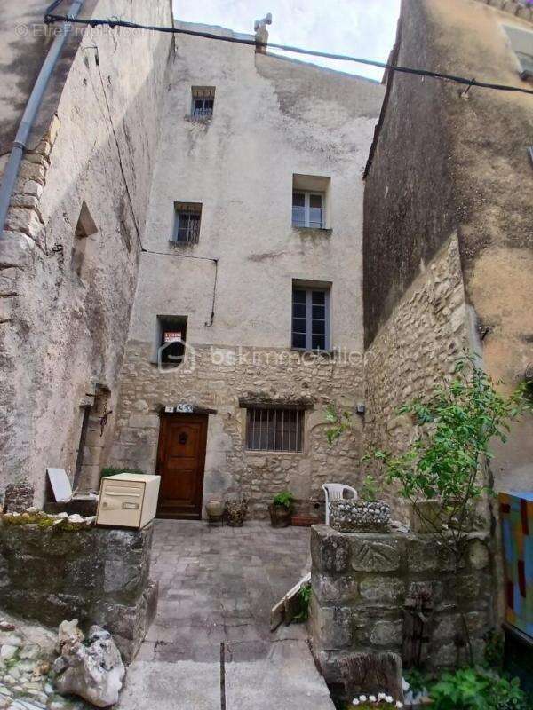  **Maison de village pleine de charme au cœur de Sault – 156 m² env. avec fort potentiel !**  - photo 2