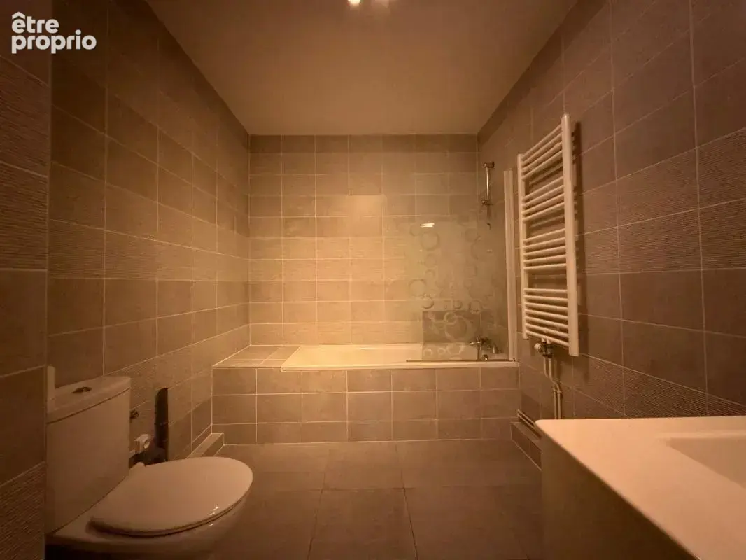 Nogent-sur-Marne – 5 pièces familial de 104 m², dernier étage, terrasse de 20 m² et 2 parkings - photo 13