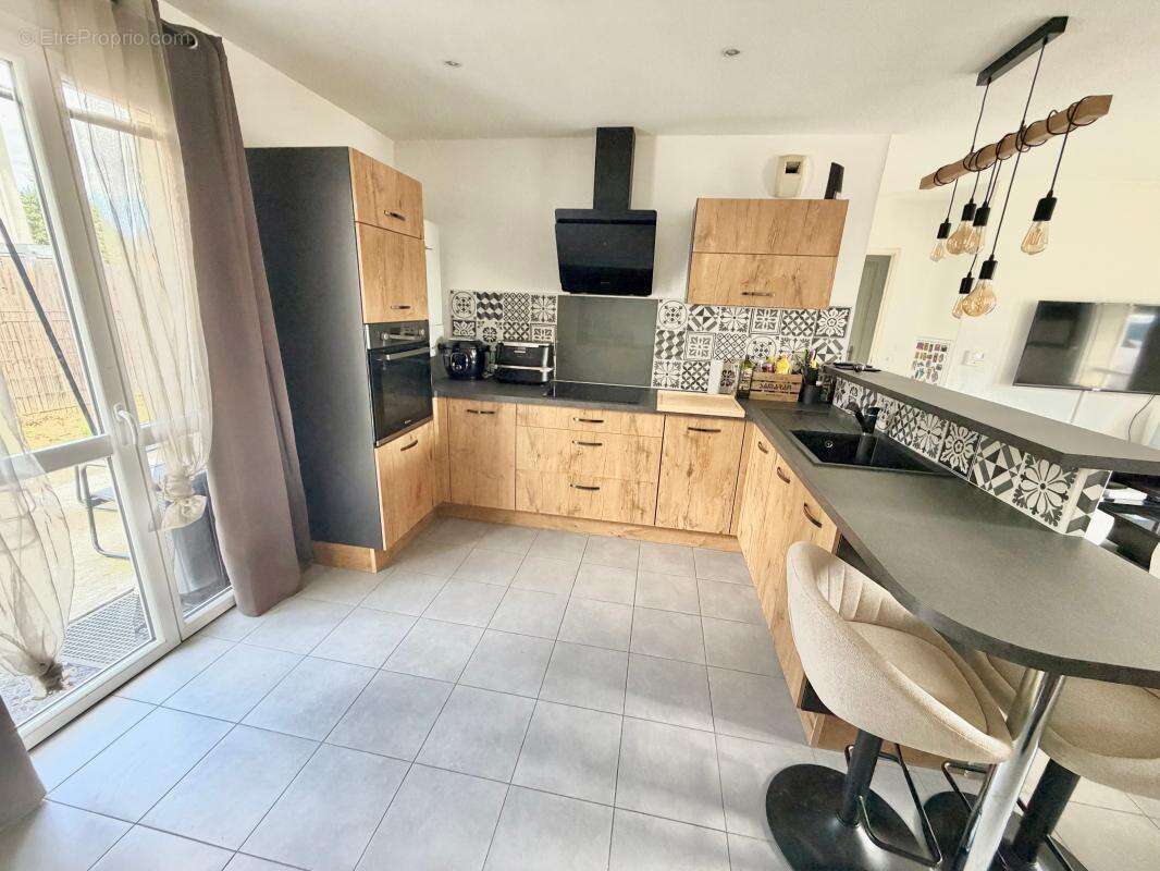 Appartement à LA SALVETAT-SAINT-GILLES