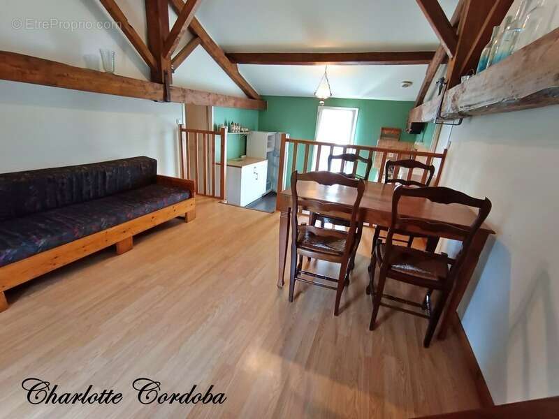 Maison à FEUGAROLLES