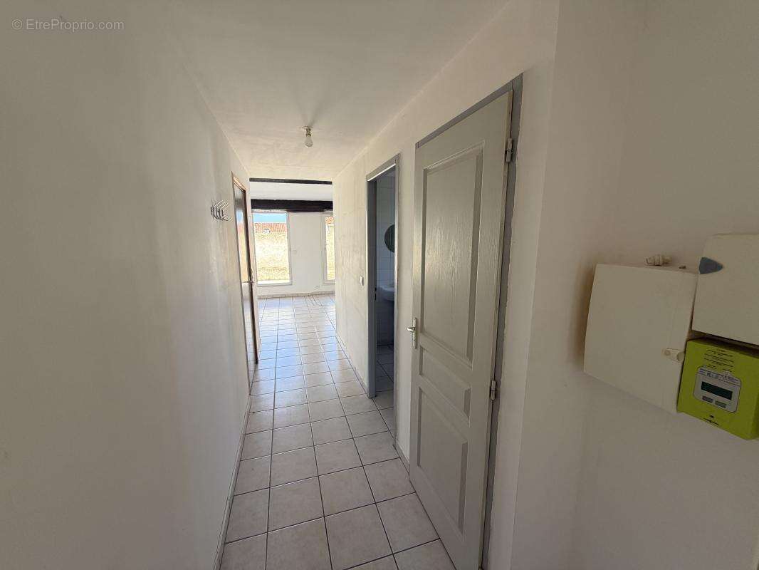 Appartement à THEZAN-DES-CORBIERES