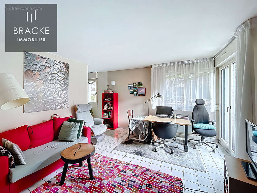 Appartement à LA GARENNE-COLOMBES