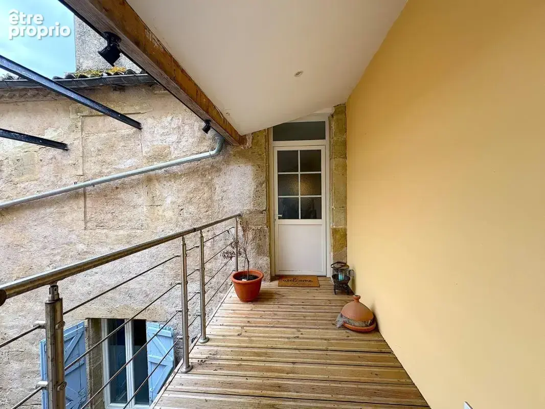 Appartement 3 pièces 73m2 entierement renové avec terrasse, quartier historique de la ville - photo 10