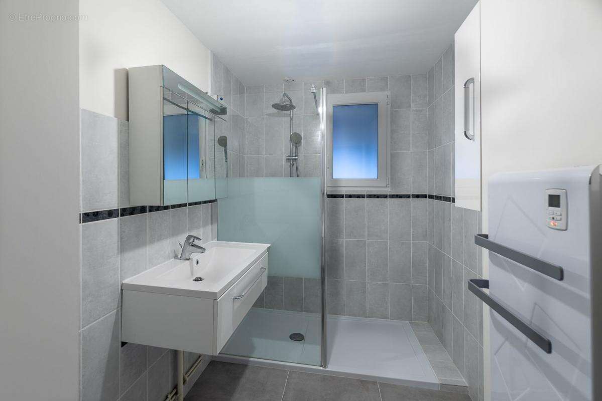 Maison à SAINT-MARTIN-BELLE-ROCHE