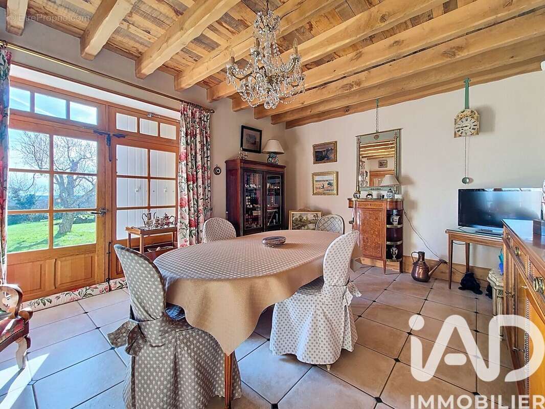 Maison 162 m² à Franchesse  - photo 4