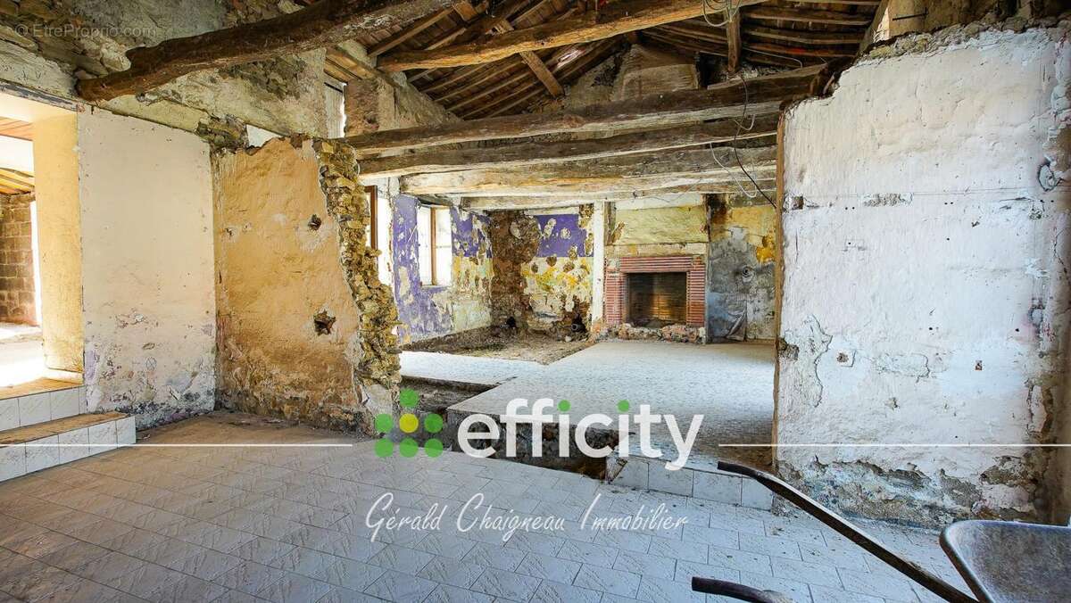 Maison à SAINT-LUMINE-DE-COUTAIS