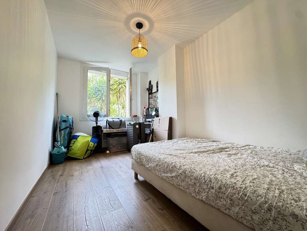 Appartement à MARSEILLE-7E