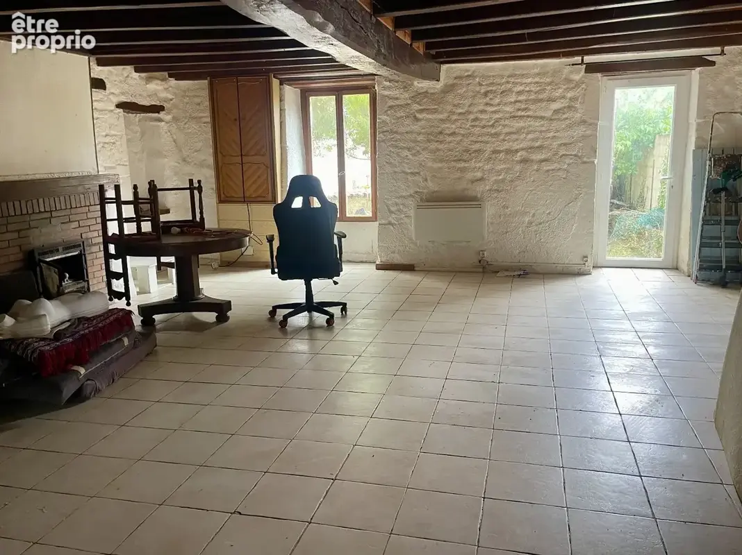 2 maisons à rénover, grand terrain, bar/épicerie à pied. Surgères à 10 minutes avec TGV - photo 3