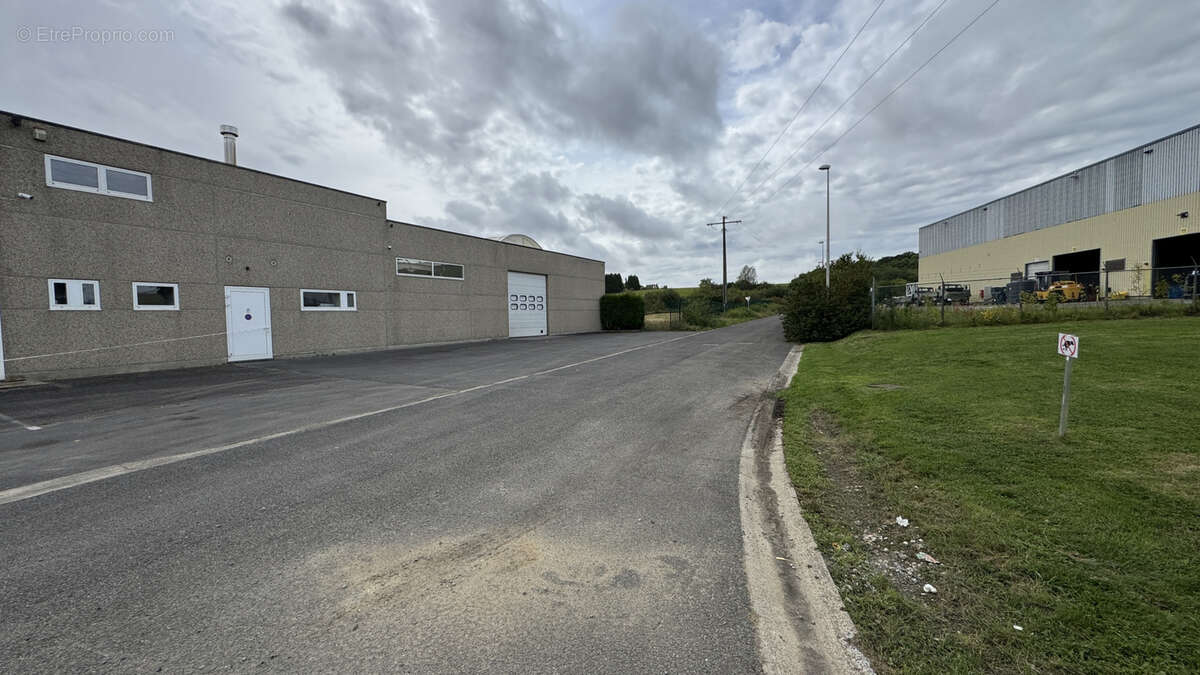 Commerce à SUNDHOUSE