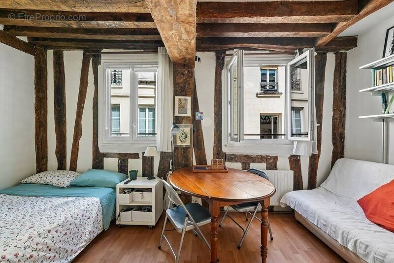 Appartement à PARIS-2E