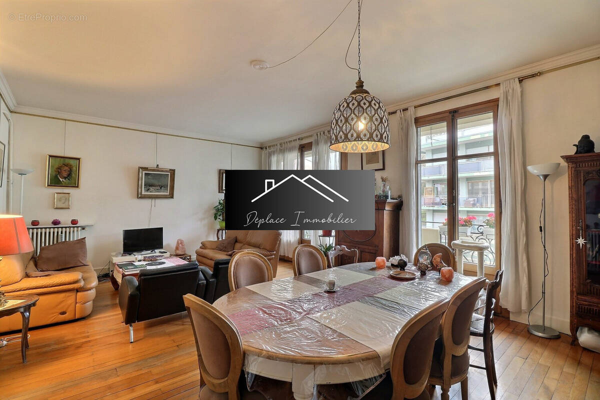 Appartement à EVIAN-LES-BAINS
