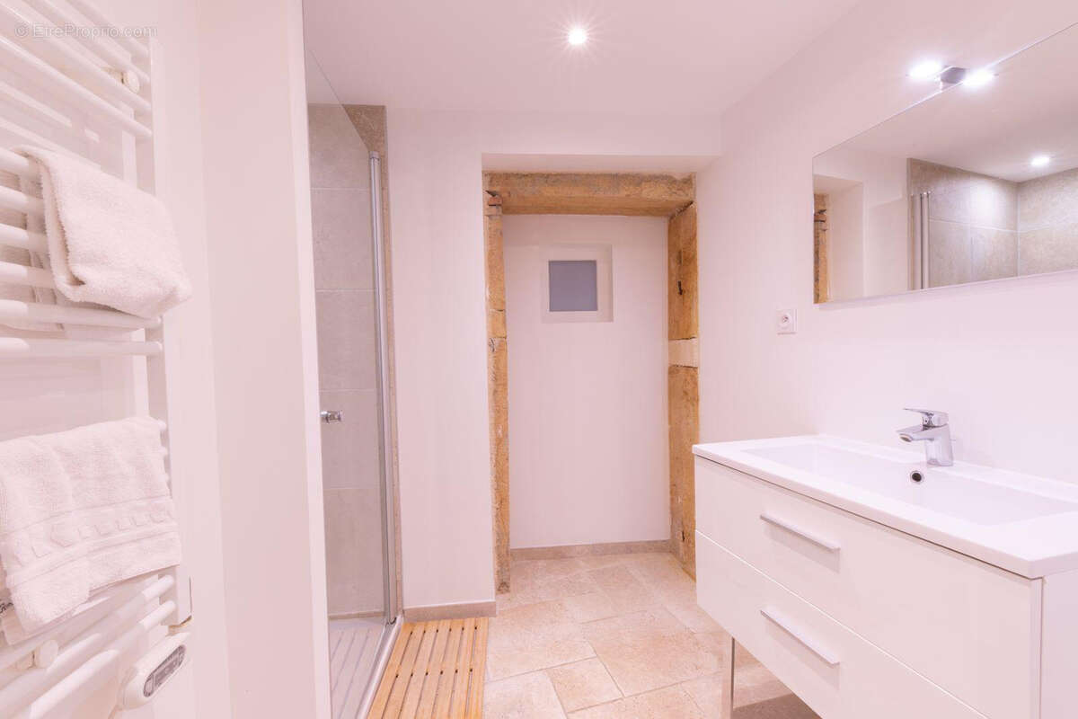 Appartement à LYON-9E