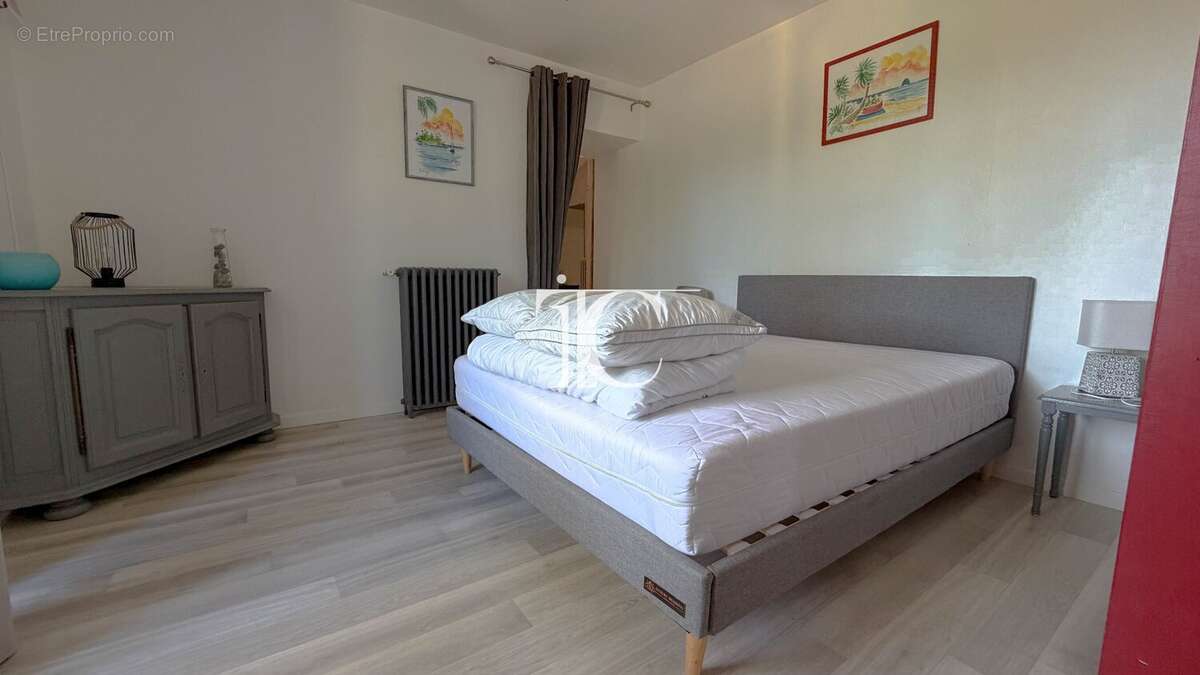 Maison ancienne de caractère avec piscine et garage - photo 10