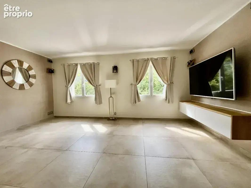 Maison 4 pièces 167 m² à vendre à Tourrette-Levens (06690) - photo 6