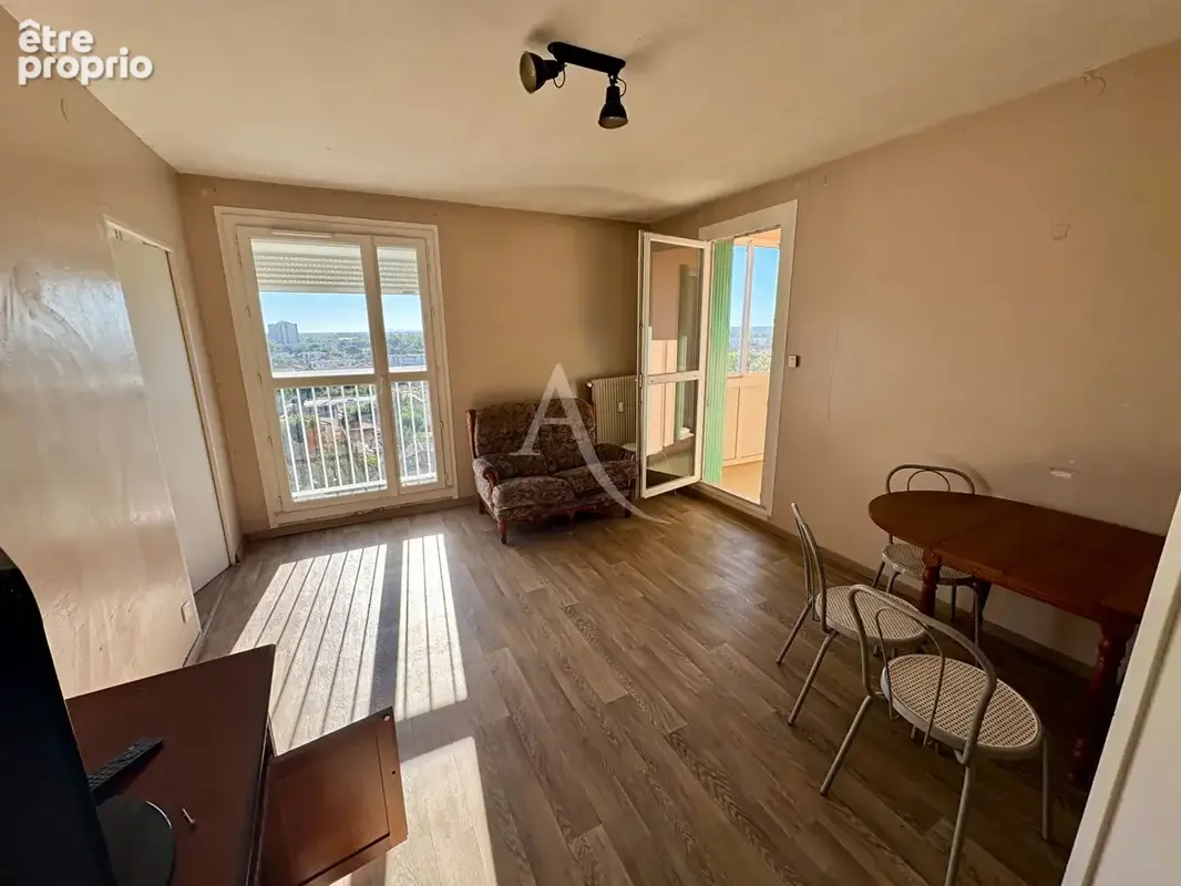 Appartement  4 pièce(s) 69.47 m2 - photo 2