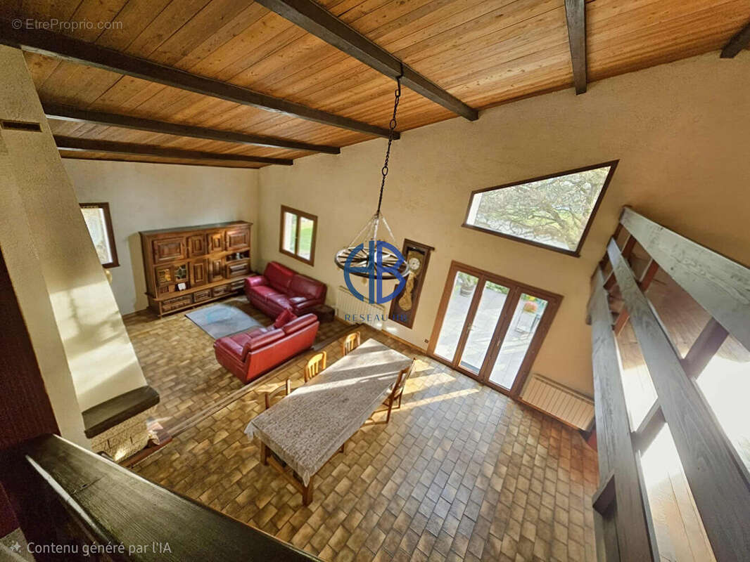 Maison à BONNEFAMILLE