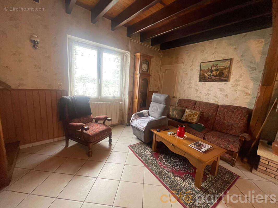 Maison à VENESMES
