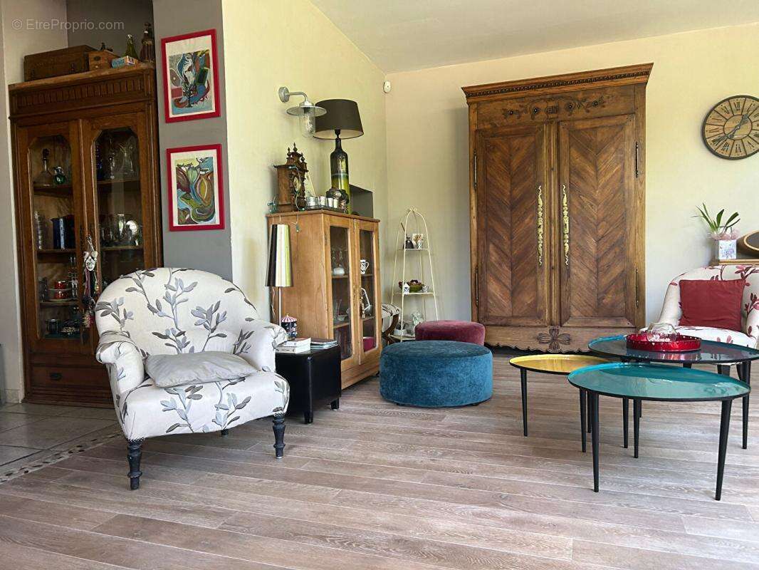 Élégante propriété familiale avec jardin arboré aux portes de Paris - photo 5