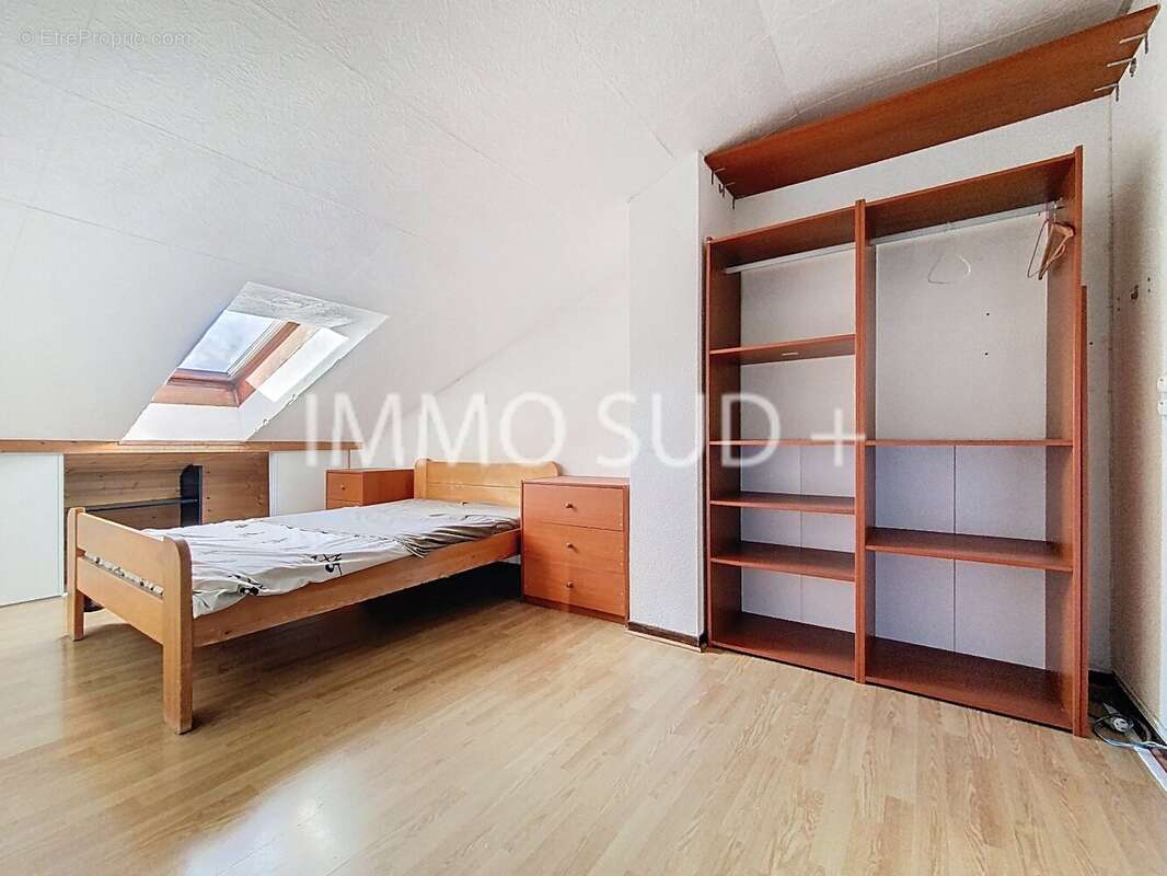 Appartement à CHATEAU-BERNARD