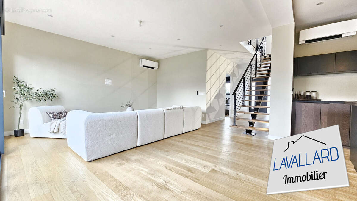 Maison à RAINNEVILLE