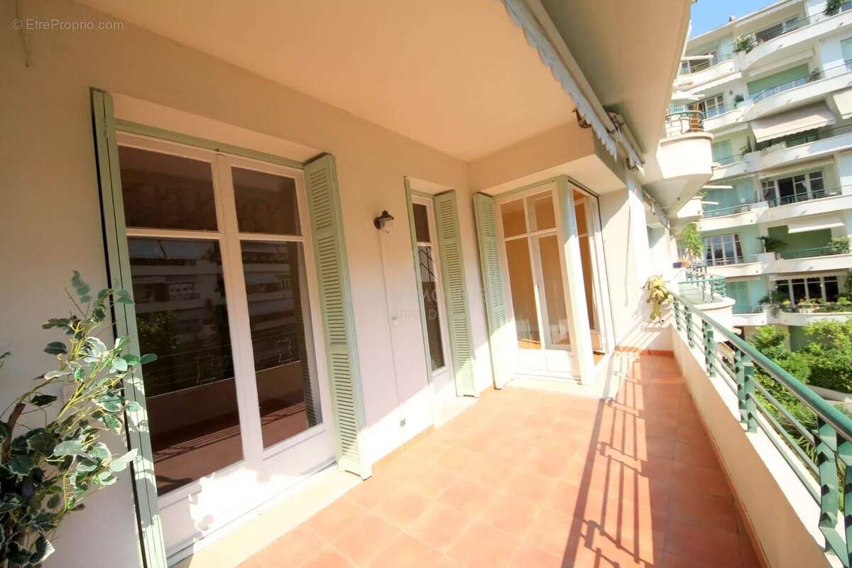 Appartement à NICE