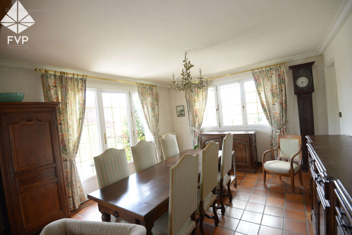 Maison à GRUCHET-LE-VALASSE