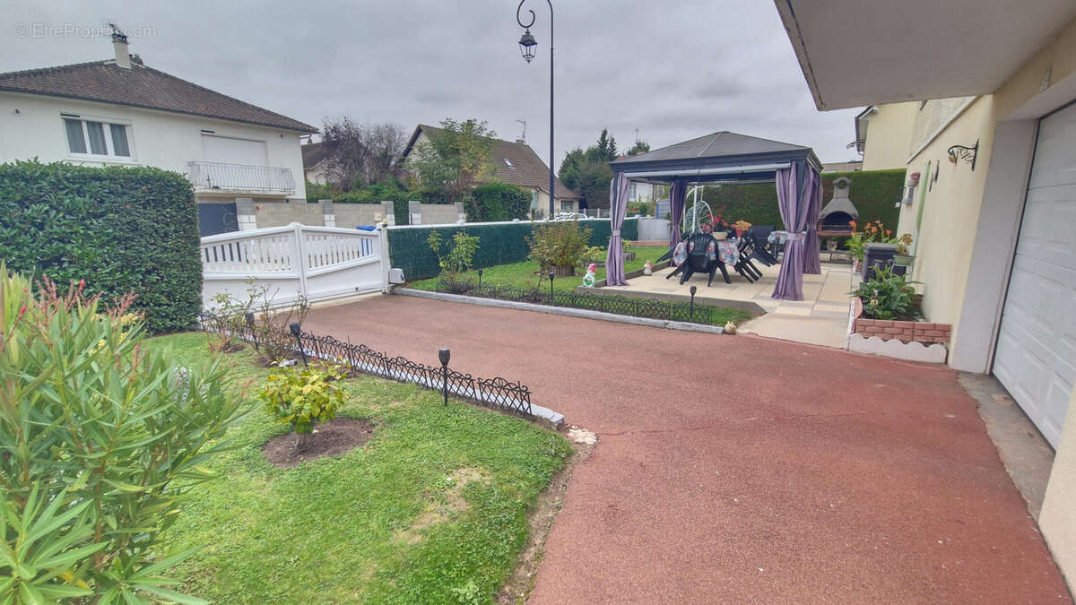 Maison à NOGENT-LE-ROI