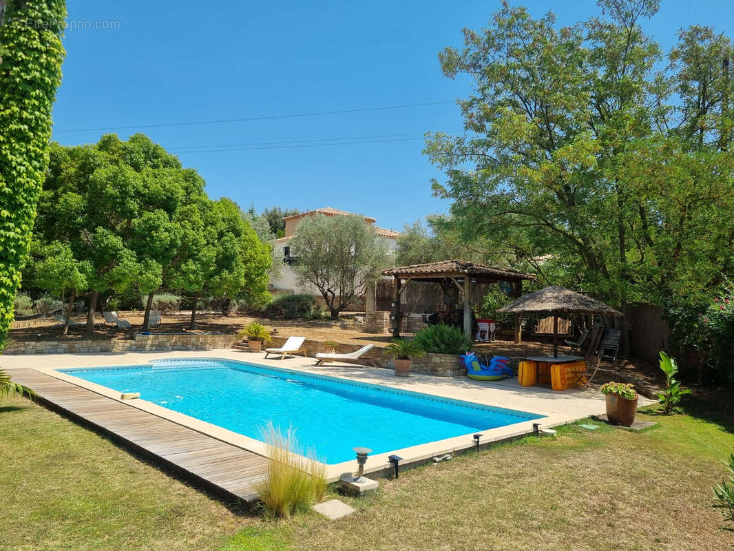 Maison à LE CASTELLET