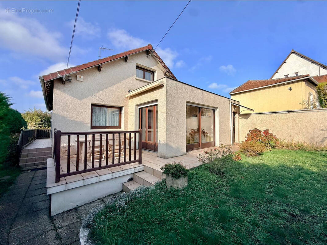 Maison à BOUSSY-SAINT-ANTOINE