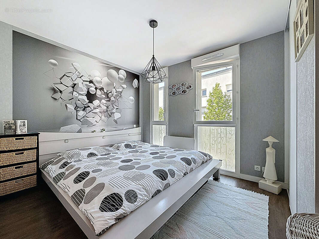 Appartement à SURZUR